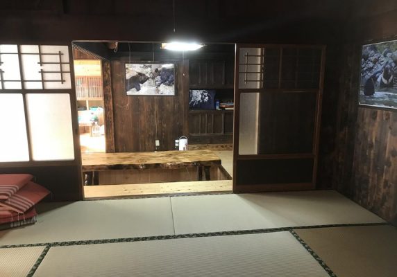 春の体験 (3~6月)・春野菜の植え付け・収穫 ・山菜取り ・竹の子採り ・ワサビ採り ・川魚釣り ・栗等の接ぎ木