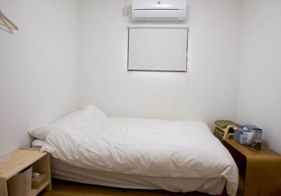 2no HOME & PARKの各ユニットにはポット、無料Wi-Fi、電子レンジが備わり、バスルームは共用です。