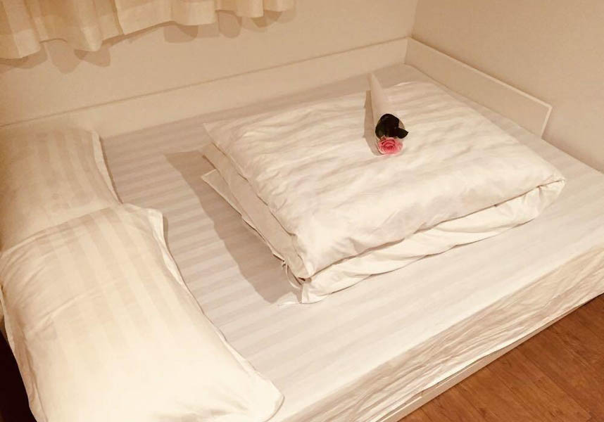 アパートメントにはエアコン、キッチン(冷蔵庫、電気ポット付)、バスルームが備わっています。無料Wi-Fiが利用できます。