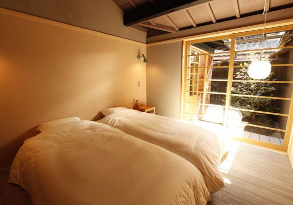 すべてのお部屋に薄型テレビ、専用バスルームが備わっており、一部のお部屋にはキッチン(食器洗い機付)があります。