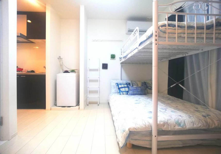 201New modern economy cozy room 4min to Ikebukuro by train free wifiは、無料Wi-Fi、設備の整った簡易キッチンを利用できるホームステイです。薄型テレビが備わります。ホットタブもあります。